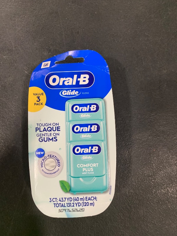 Photo 1 of Oral-B Glide Pro-Health Comfort Plus Floss, Mint, 3 Ct