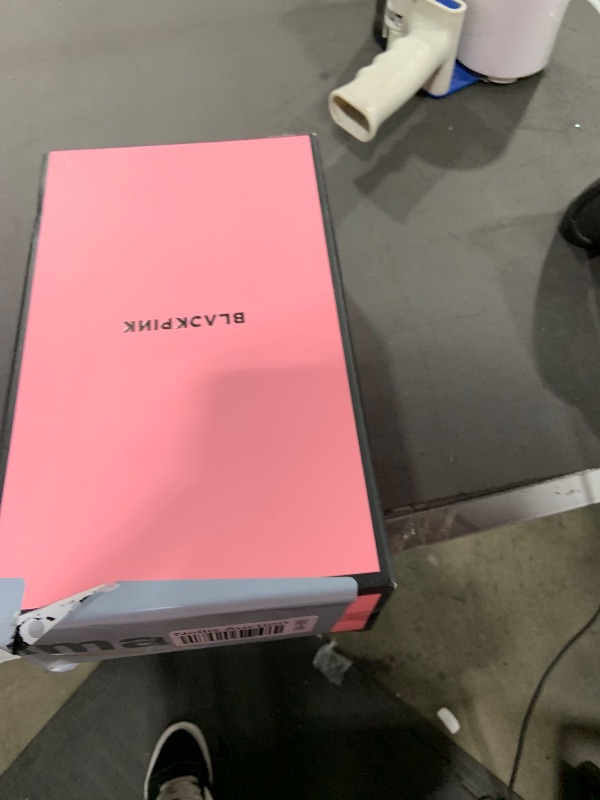 Photo 1 of KPOPINTOUCH Blackpink Official Fan Light Stick Version 2 Cheering Lightstick for K-Pop Idol Concert Lightup Lighting Party Supplies