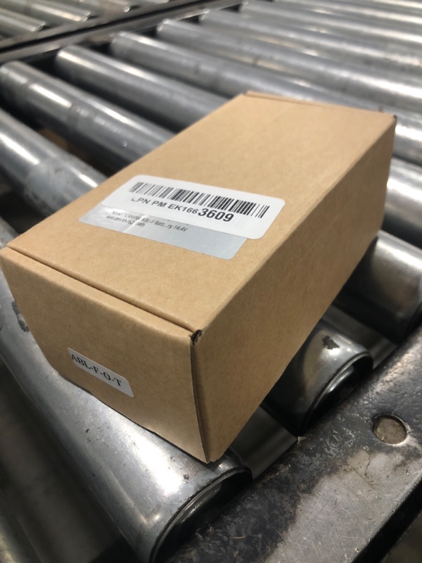 Photo 1 of VANPIR ABL-F Battery for iRobot Roomba e and i Series, i7 i7+ j7 j7+ 7150 7550 e5 e6 e5150 e6198 i3 3150 i3+ 3550 i4 4150 i4+ 4552 i6 i8 i8+, Replacement Lithium Ion Battery 14.4V 4460mAh/62.4Wh