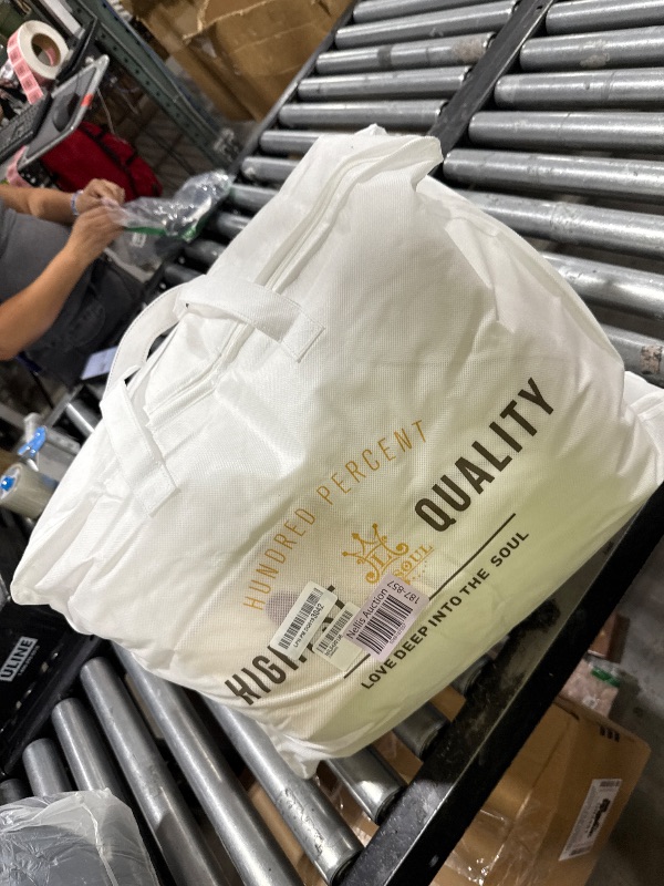 Photo 1 of L LOVSOUL 75% Goose Down Fiber Comforter Oversize King Size, 850+ Fill Power Hotel Style Bedding Comforter, 1200TC, Fluffy Ultra Soft All Season White Duvet Insert with 8 Corner Tabs
