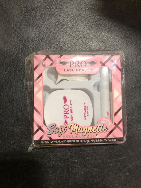 Photo 1 of Magnetic Eyelashes Soft Magnetic Lashes With Applicator, lash Fixer, 5Pcs Cleaning pads 3s Application 1s Removal No Glue Needed Soft Magnets False Eyelashes Waterproof (1Pair,Frisky)