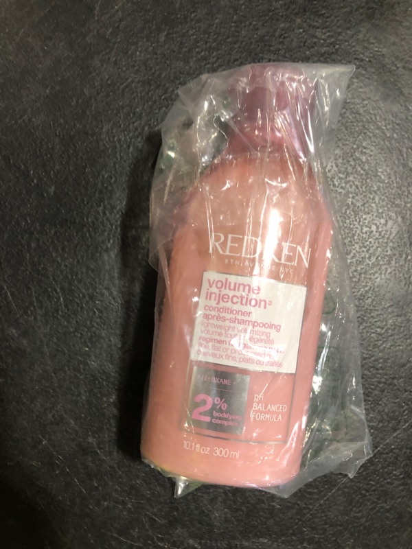 Photo 1 of Redken Volume Injection Conditioner, Lightweight Volume Conditioner For Fine Hair, Detangles and Adds Volume & Body to Flat Hair, Soft, Shiny Finish, Paraben Free, 10.1 fl Oz