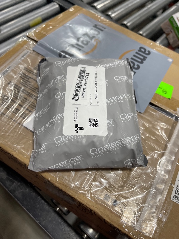 Photo 1 of Opalescence 20% with PF Whitening Whitening Refill Kit (4 Packs / 8 Syringes) Carbamide Peroxide. Made by Ultradent, in Melon Flavor. Tooth Whitening Refill Syringes - B-5401-4