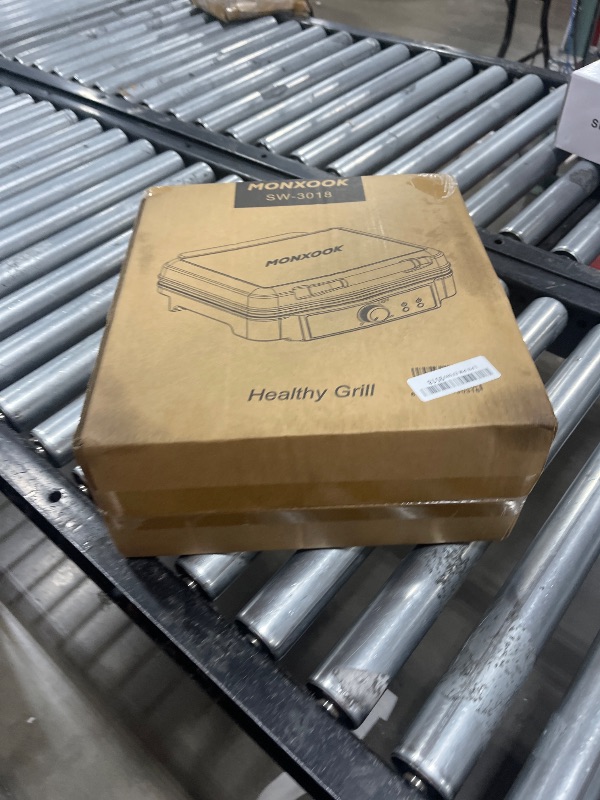 Photo 1 of MONXOOK Panini Press Sandwich Maker, 4 Slices Panini Grill Non-Stick Coated Plates, Panini Makers with Temperature Control, Opens 180 Degrees, Removable Drip Tray, 1400W, Stainless Steel