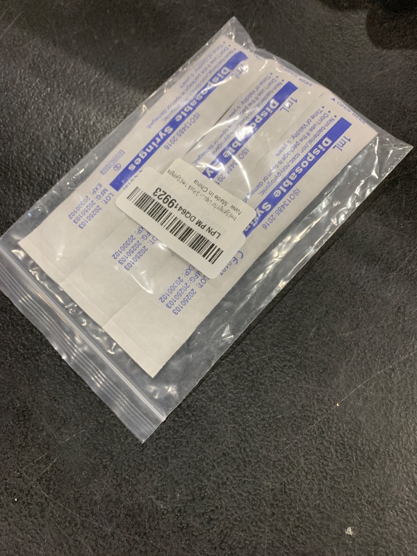 Photo 1 of 1ml Syringe for Liquid, Oral, Scientific Labs, Measurement, Dispensing, with Cap- 3 Pack 1ml Syringes