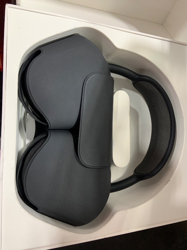Photo 1 of Apple AirPods Max Wireless Over-Ear Headphones, Active Noise Cancelling, Transparency Mode, Personalized Spatial Audio, Dolby Atmos, Bluetooth Headphones for iPhone – Space Gray