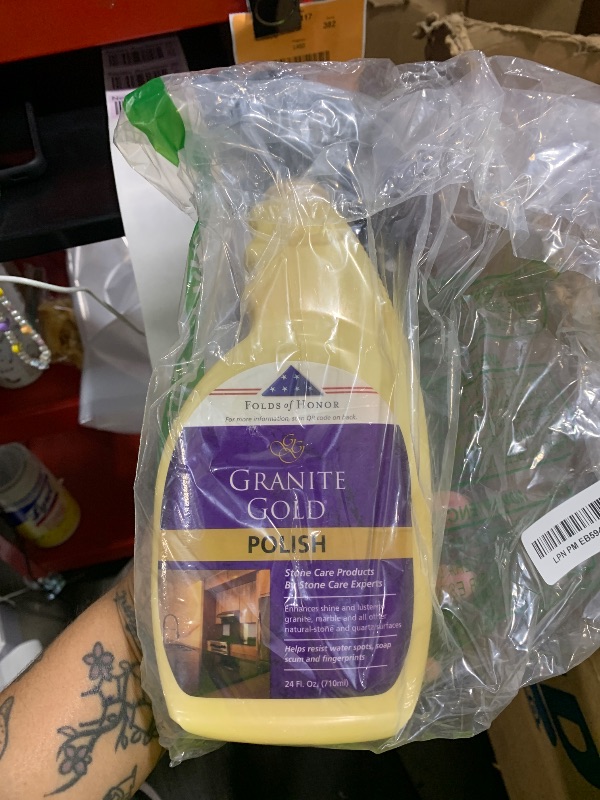 Photo 1 of Granite Gold Polish Spray, Streak-Free Shine for Granite, Quartz, Marble, Travertine, Natural Stone Countertops, 24 Fl Oz (Pack of 1)