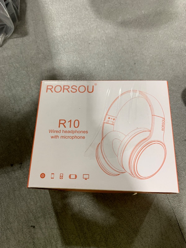 Photo 1 of RORSOU R10 Over-Ear Headphones with Microphone, Lightweight Folding Stereo Bass Headset with 1.5M No-Tangle Cord, Portable Wired Headphones for Smartphone Tablet Computer MP3 / 4 (Purple)