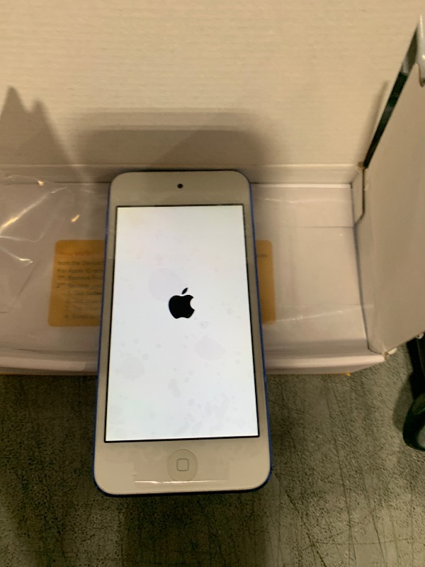 Photo 1 of Apple iPod Touch, 32GB - Blue (6th Gen) (Renewed)