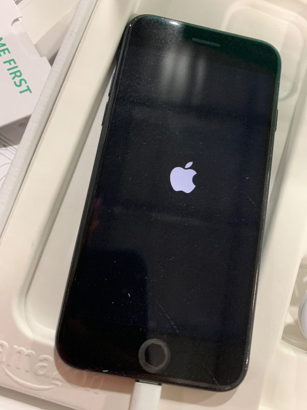 Photo 1 of Apple iPhone SE 3rd Gen, 64GB, Midnight - Unlocked (Renewed Premium)