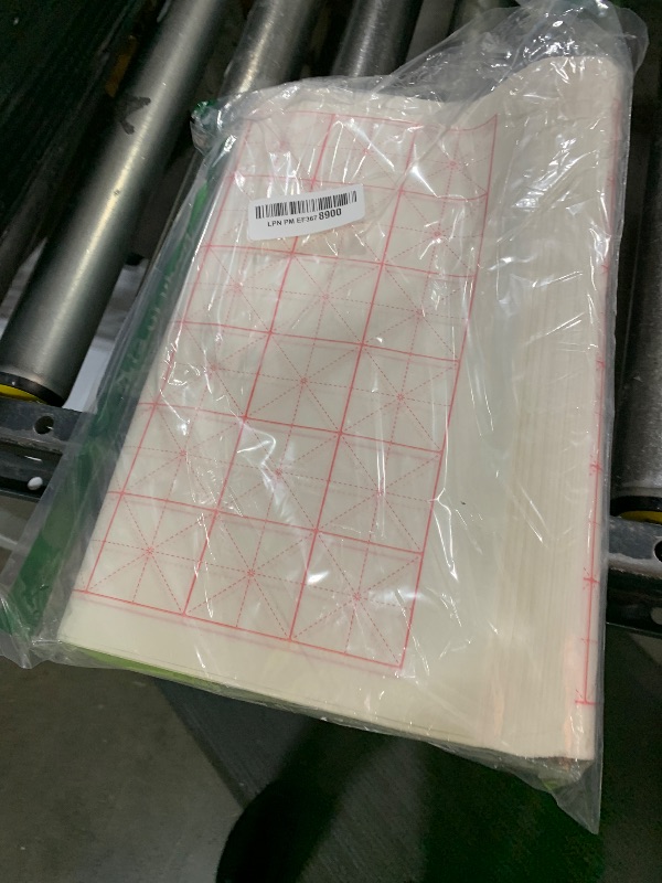 Photo 1 of MEGREZ Chinese Calligraphy Xuan Paper Brush Writing Sumi Paper Xuan Paper Rice Paper with Grids for Students, Beginners Practice Kanji Japanese Calligraphy, 100 Sheets/Pack, 5 cm/Grid