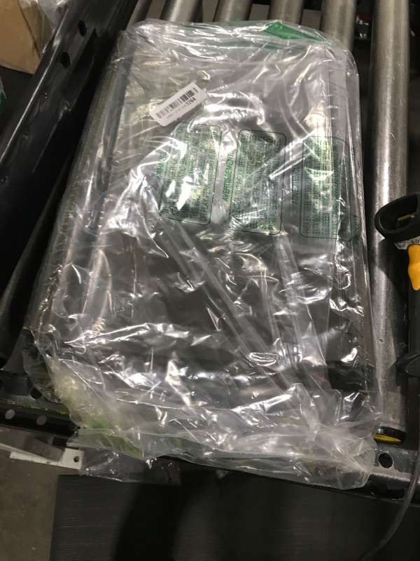 Photo 1 of Pendaflex SureHook Reinforced Hanging File Folders, Legal Size, Standard Green, 1/5 Cut, 20/BX (6153 1/5)