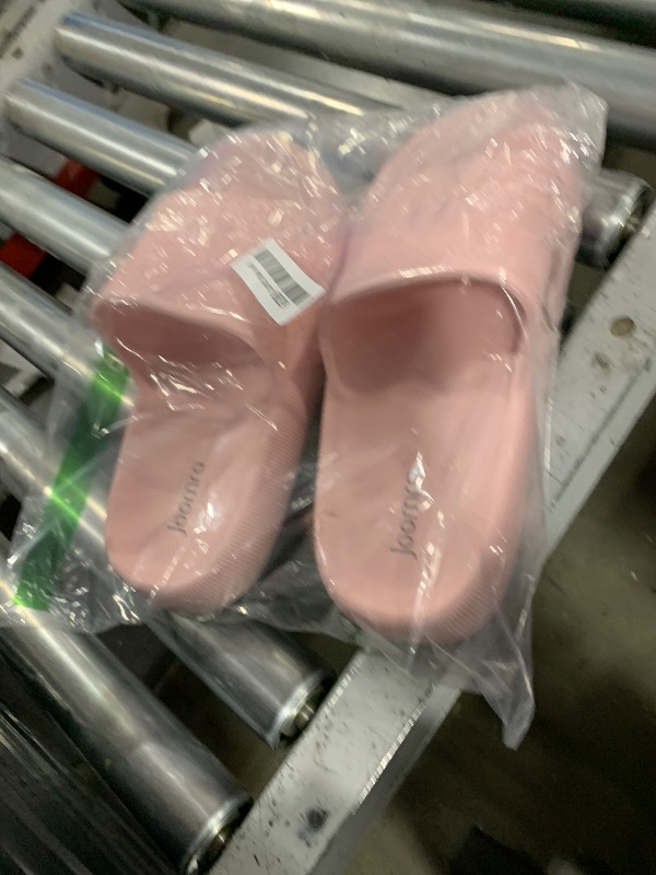 Photo 1 of Joomra Pillow Slippers for Women Foam Pillow Shower Bath Bathroom Home House Slipers Platform Cloud Slides Cushion for Lady Female Ladies Sandles Pink 39-40