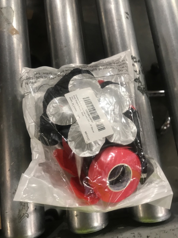 Photo 1 of Cindeer Silk Graduation Leis Class of 2025 Graduation Necklaces Ribbons Grad Money Leis Number Patch for High School College(Black, Red)