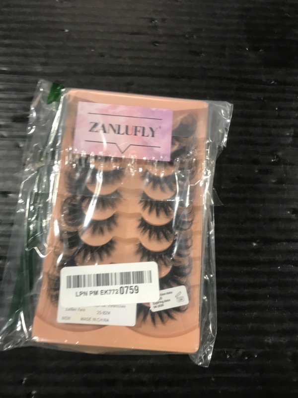 Photo 1 of Mink Lashes Cat Eye Lashes Volume Fox Eye False Eyelashes Lashes Natural 6D D-Curly Volume Fake Eyelashes Soft Handmade Lashes that Look Like Extensions Lashes Pack