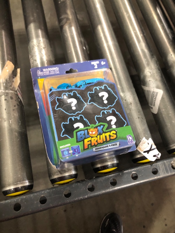 Photo 1 of Blox Fruits - Mystery Fruit Minifigure 4-Pack (1.5" Tall, Series 1) [Includes DLC]