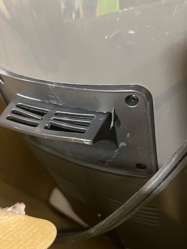 Photo 1 of Ninja AF161 Max XL Air Fryer that Cooks, Crisps, Roasts, Bakes, Reheats and Dehydrates, with 5.5 Quart Capacity, and a High Gloss Finish, Grey