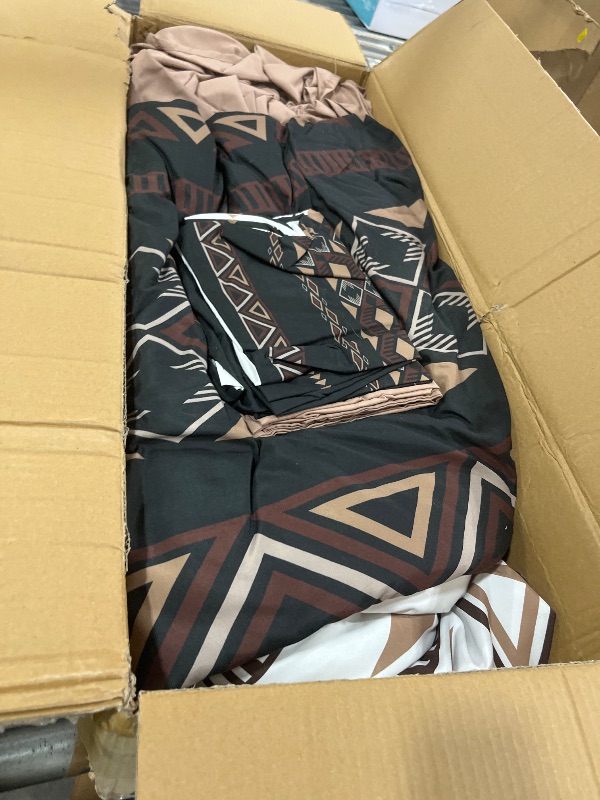 Photo 1 of Geniospin Full Comforter Set, Boho Aztec Comforter Set 8 Pieces, All Season Reversible Bed in A Bag, Soft Bedding, Lightweight, Warm and Breathable (Full, 80"x90")