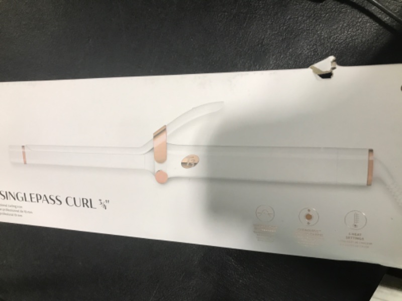 Photo 1 of T3 SinglePass Curl Professional Curling Iron Custom Blend Ceramic Long Barrel Curling and Wave Iron with Adjustable Heat Settings for Shiny Smooth Curls and Waves, ¾ inch, White/Rose Gold