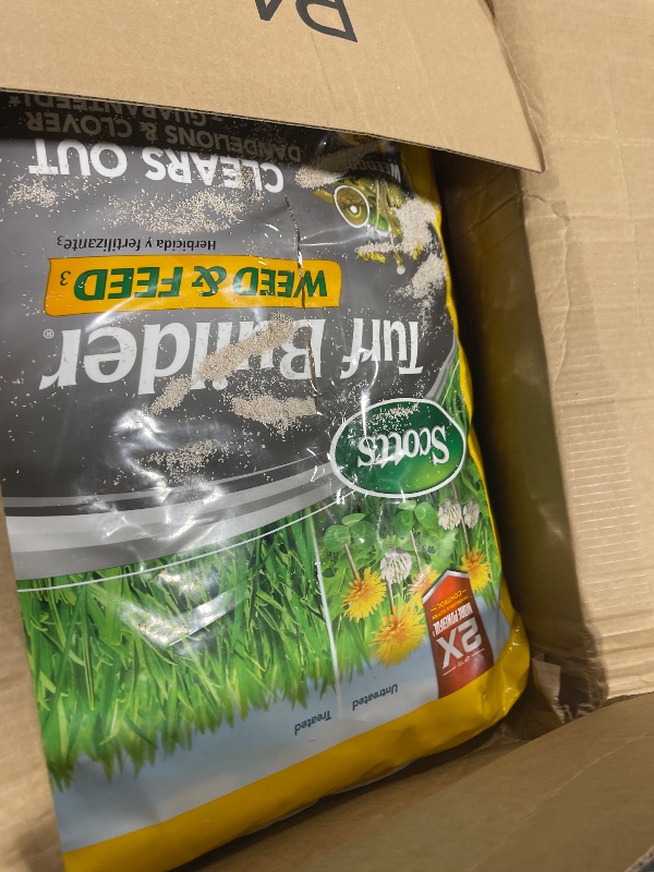 Photo 1 of Scotts Turf Builder Weed & Feed3, Weed Killer Plus Lawn Fertilizer, Controls Dandelion and Clover, 15,000 sq. ft., 42.87 lbs.