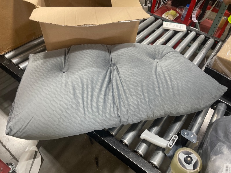 Photo 1 of pillow 