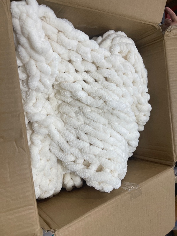 Photo 1 of Maetoow Chenille Chunky Knit Blanket Throw ?60×80 Inch?, Handmade Warm & Cozy Blanket Couch, Bed, Home Decor, Soft Breathable Fleece Banket, Christmas Thick and Giant Yarn Throws, Cream