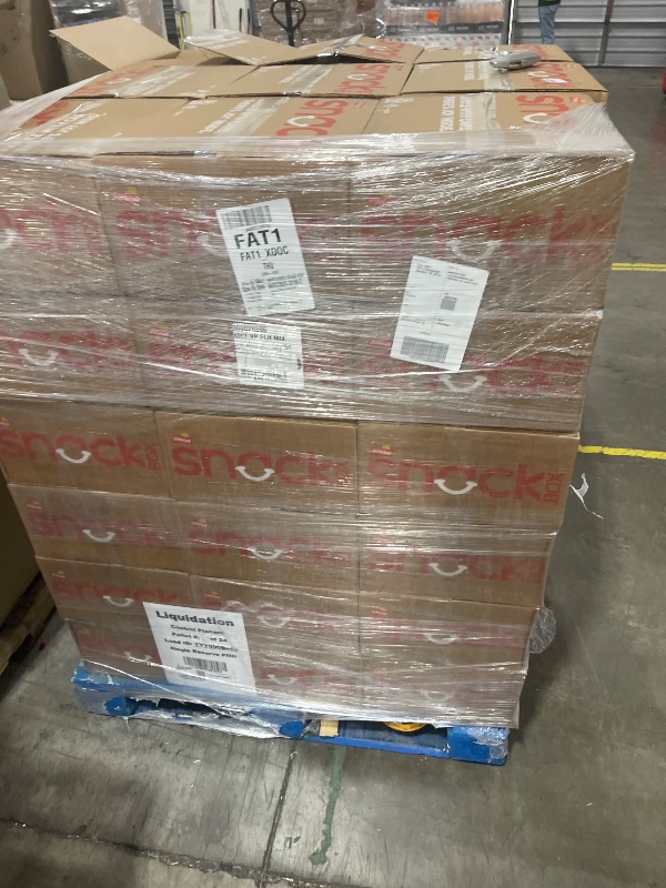 Photo 1 of Frito Lay Flamin' Hot Mix, Variety Pack (Pack of 40), Packaging May Vary entire pallet 54 boxes