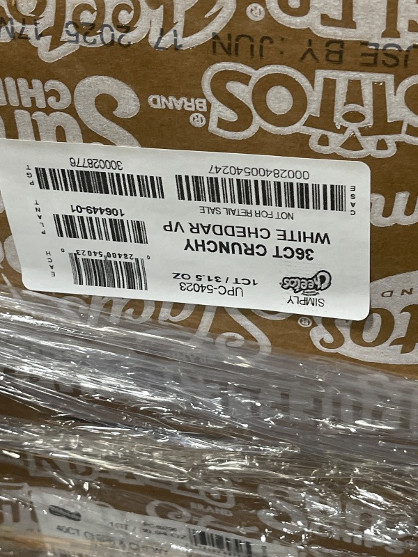 Photo 1 of mixed pallet of lays brand chips