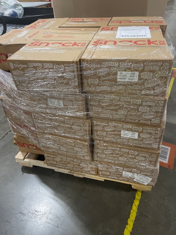 Photo 1 of mixed pallet of lays brand chips