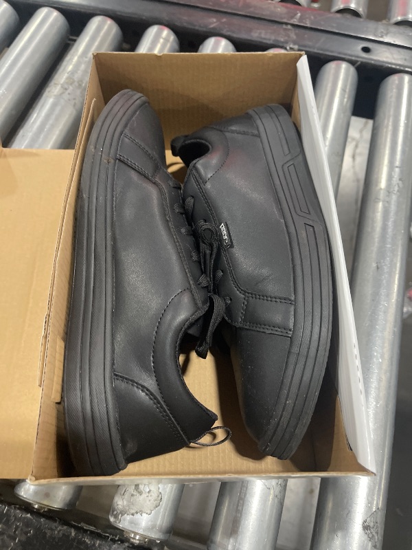 Photo 1 of LMQLZHYC Men's and Women 'S Non Slip Work Shoes Slip Resistant Food Service Shoes Chef Shoes Nursing Shoes Size 10 Black