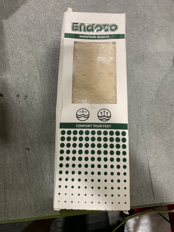 Photo 1 of Endoto Replacement Insoles for UGG Men Slipper and Boot Shoes, Sheepskin Insole Inserts for Foot Warm(Size:Men11-EU44)