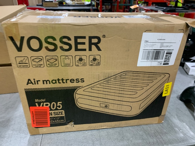 Photo 1 of VOSSER Queen Air Mattress with Built-in Pump,18''Fast & Easy Inflation/Deflation Inflatable Mattress, Foldable Blow Up Mattress with Storage Bag, Inflatable Bed for Home, Camping & Guests