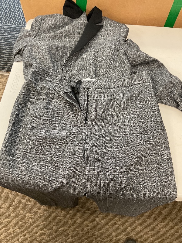 Photo 1 of Le Suit Women's Two Button Blazer & Pant, 2pc Set, plaid size 14