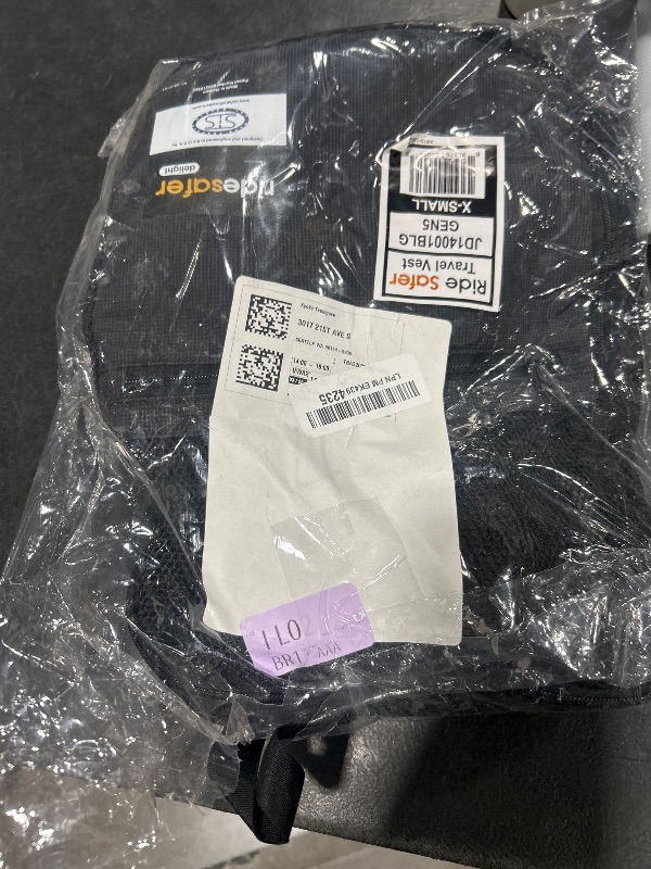 Photo 1 of RideSafer - Extra Small Black, Lightweight, Compact, Portable Car Seat - Perfect for Travel and Everyday Child Safety