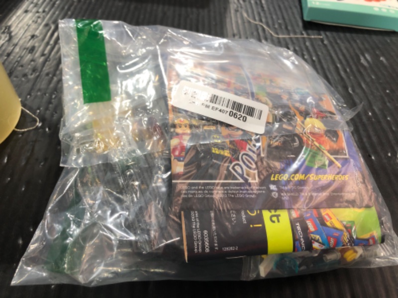 Photo 1 of LEGO Super Heroes Arctic Batman vs Mr Freeze 76000