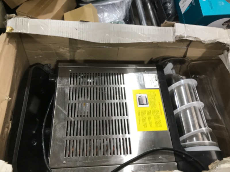 Photo 1 of VEVOR Commercial Margarita Machine, 15L Single Tank Commercial Slushie Machine, 60 Cups Stainless Steel Margarita Smoothie Frozen Drink Maker, Slushy Maker for Home Party Restaurants Cafe Bars