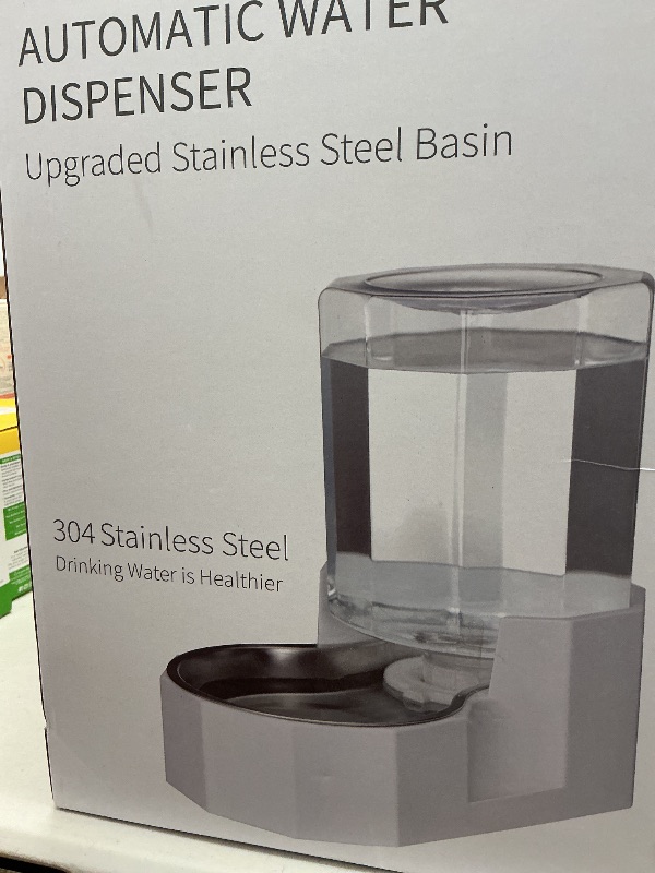 Photo 1 of RIZZARI Automatic 5L Gravity Stainless Steel Pet Waterer, Fortunate Angular Water Feeder with Edges, Safe and Large Capacity, Suitable for Small and Medium-Sized Cats and Dogs (5L Without Filter)