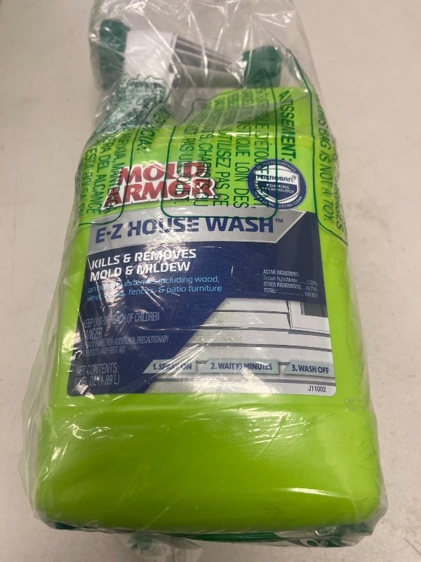 Photo 1 of MOLD ARMOR 64 oz. E-Z House Wash - Brick, Concrete, Trim & Siding Cleaner