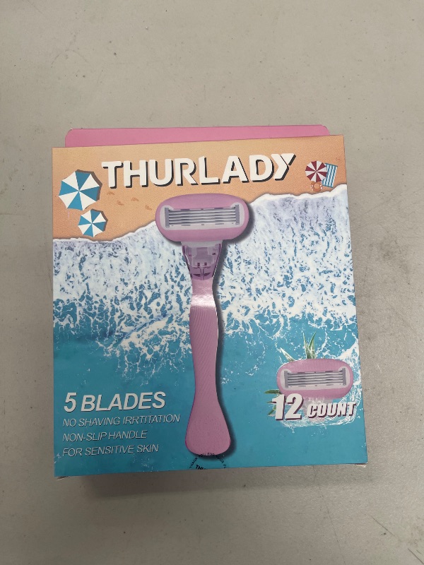 Photo 1 of 12 COUNT RAZORS