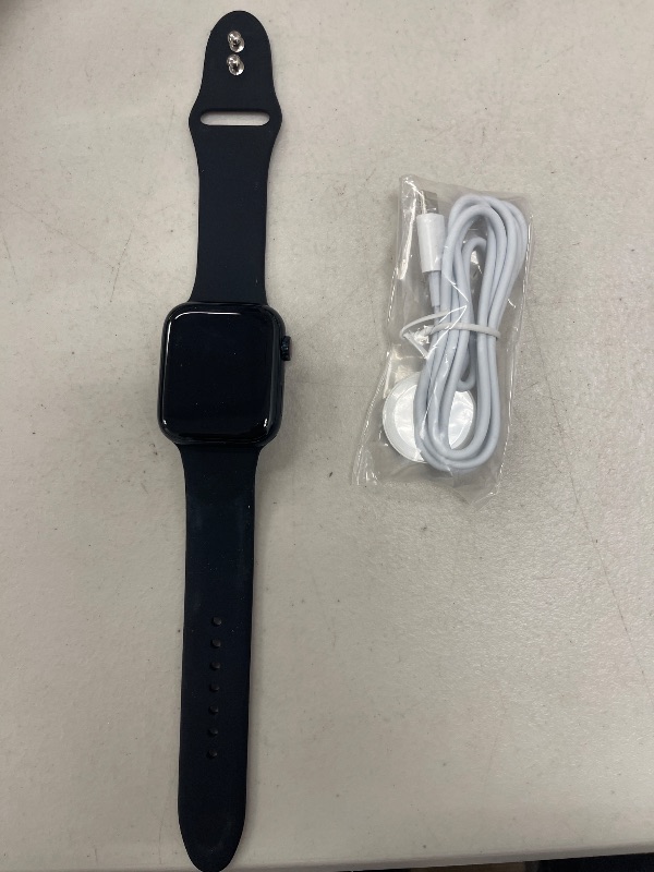 Photo 1 of Apple Watch SE (2nd Gen) (GPS + Cellular