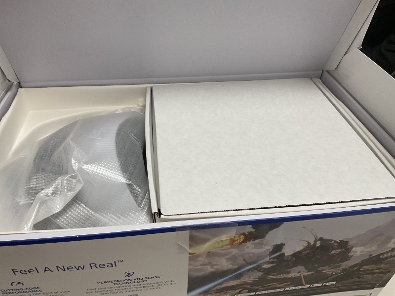 Photo 1 of PlayStation VR2 Horizon Call of The Mountain™ Bundle (PSVR2)