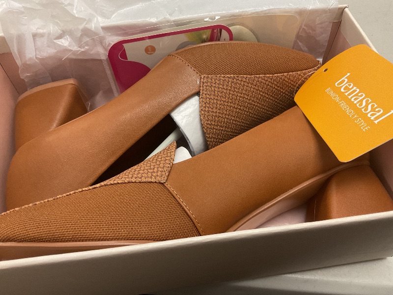 Photo 1 of benassal Women Bunion Shoes Orthopedic Dress Shoes Platform Loafers (7,Tan)
