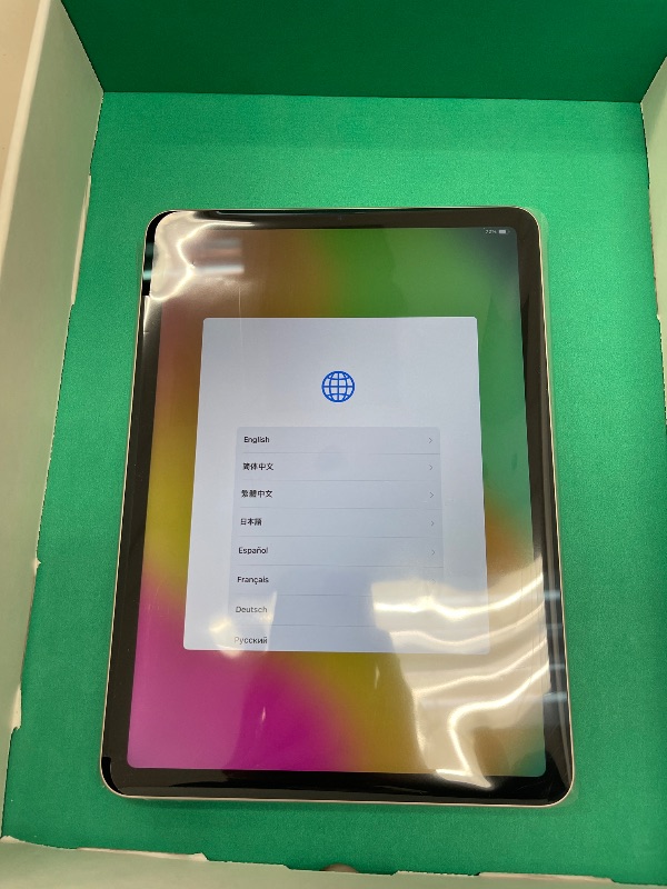 Photo 1 of Apple iPad Air 5th Gen. (10.9-inch, Wi-Fi, 64GB) 2022 - Pink (Renewed Premium)