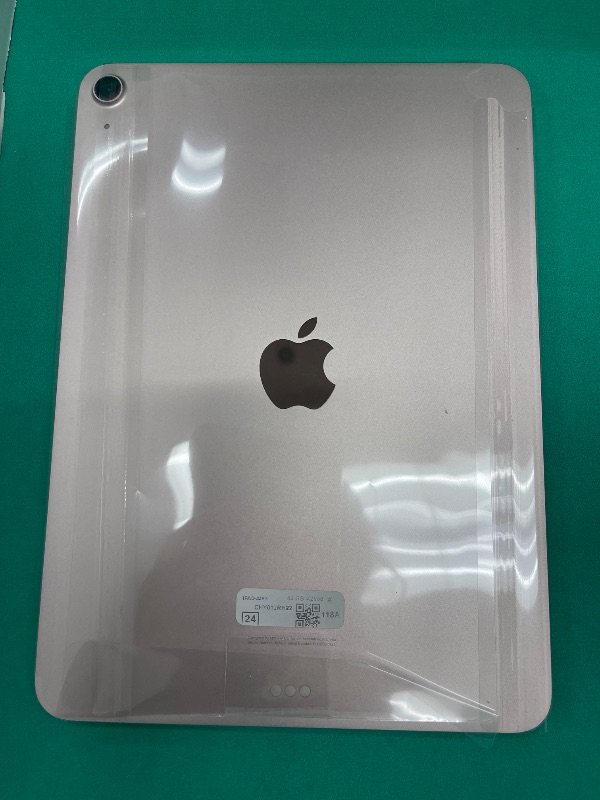 Photo 1 of Apple iPad Air 5th Gen. (10.9-inch, Wi-Fi, 64GB) 2022 - Pink (Renewed Premium)