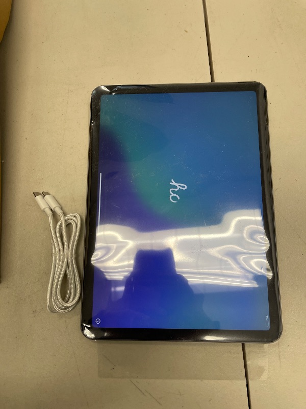 Photo 1 of 2022 Apple iPad Air (10.9-inch, Wi-Fi, 256GB) - Space Gray (Renewed)