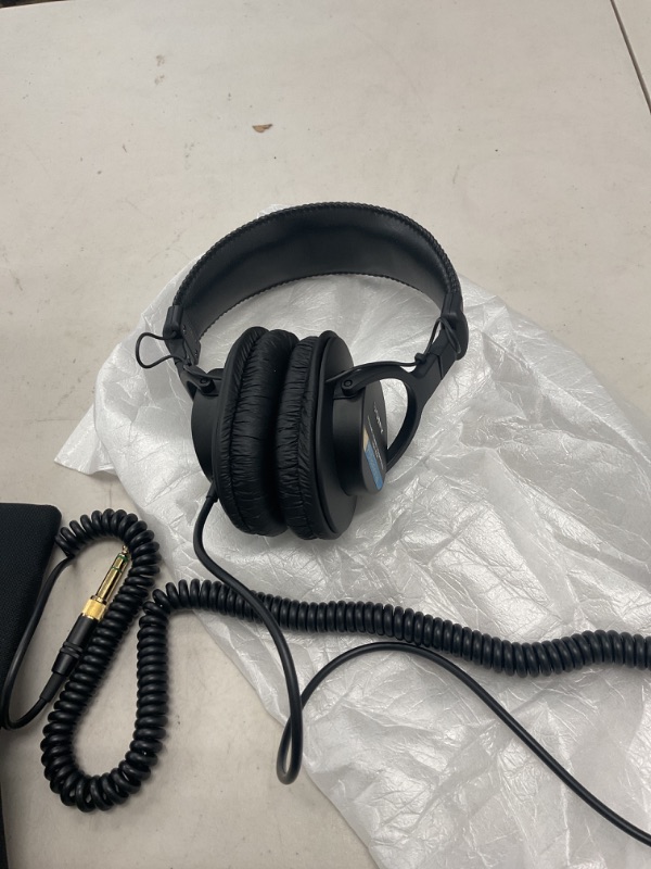 Photo 1 of Sony MDR7506 Professional Large Diaphragm Headphone