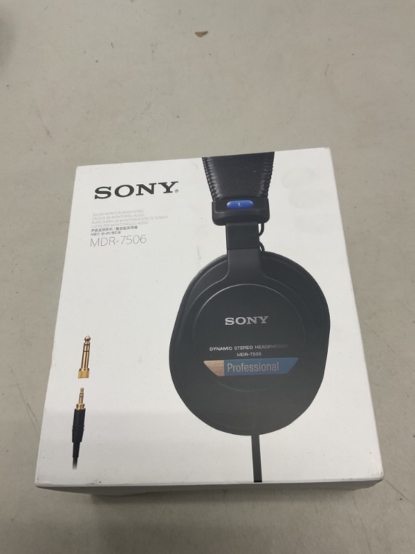 Photo 1 of Sony MDR7506 Professional Large Diaphragm Headphone