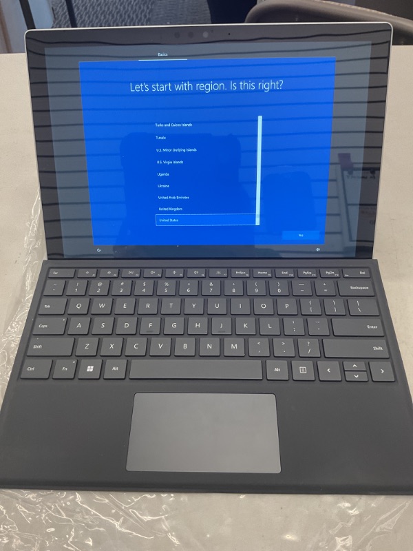 Photo 1 of Microsoft Surface Pro 5 Tablet PC, 12.3" Touchscreen (2736 X 1824) Laptop, Core i5-7300U, 8GB DDR4 RAM, 256GB SSD, Backlit Keyboard, Camera, Windows 10 Pro (Renewed)