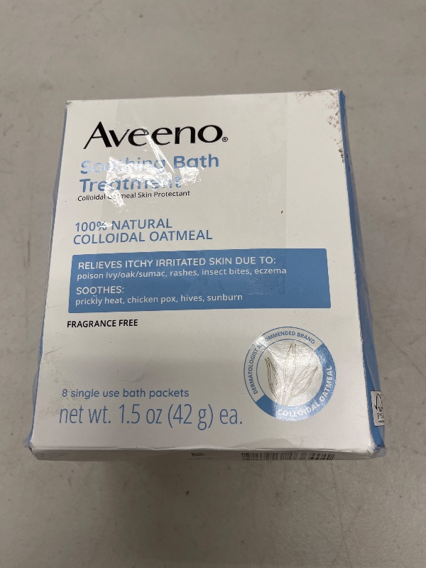 Photo 1 of Aveeno Fragrance Free Soothing Bath Treatment, 100% Natural Colloidal Oatmeal, Sensitive Skin Bath Soak for Relief of Dry, Itchy, Irritated Skin Due to Eczema & Hives, Bath Packets, 8 ct.