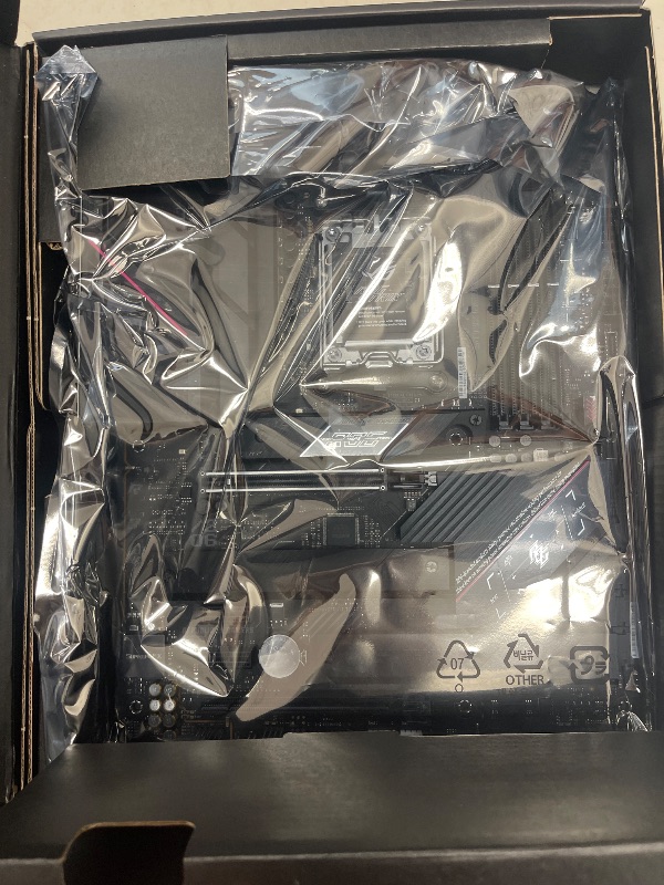 Photo 1 of ASUS ROG Strix B650E-F Gaming WiFi AMD B650 AM5 Ryzen™ Desktop 9000 8000 & 7000 ATX Motherboard, 12+2 Power Stages, DDR5, 3X M.2 Slot, PCIe® 5.0, WiFi 6E, 2.5G LAN, USB 3.2 Gen 2x2 Type-C®, Aura Sync